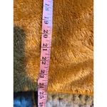 Uniqlo fluffy yarn fleece golden size xl Photo 1