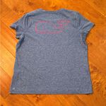 Vineyard Vines  Performance Top Women’s Pink Whale Heather Blue Large Photo 0