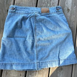 American Eagle size 2 denim mini skirt button detail pockets Photo 0
