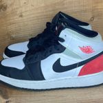 Nike Jordan Air Jordan 1 Mid Photo 0