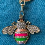 Very cute bee charm. Photo 2