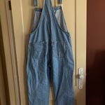 Levi's Vintage Overals Classic Light Wash Blue Denim Overalls Photo 2