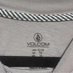 Volcom  Stone gray/purple cropped tee, women’s size XL. Photo 2