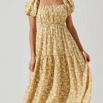 ASTR the Label Bubble Sleeve Floral Tiered Midi Dress Photo 0