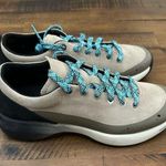 Danner Women's Caprine Low 3" Lifestyle Shoe 7 M Suede Plaza Taupe Brown Photo 0