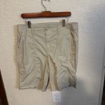 Chico's Beige Utility Shorts Size 12 US Womens Bermuda Capri Casual Khakis Photo 1