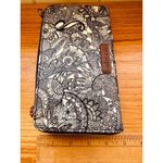 Sakroots Large Smartphone Wristlet Crossbody Navy & Cream Floral Zip Around Photo 7