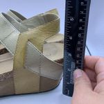 Pierre Dumas  Womens Low Wedge Double Band Sandals Fall Heels Light Tan Gold 10 Photo 1