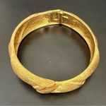 Vintage MONET Signed Brushed Textured Gold Tone Clamper Cuff Hinge Bracelet 51g. Photo 3