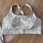 Zyia Bentonite Ruched Pocket Hi-rise 7/8 24" Leggings and Sports Bra Set. Photo 6