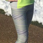 Bcg  leggings like new, Yellow and Grey pattern, Medium Photo 5