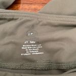 Senita Athletics Army Green Criss Cross Crop Leggings Size Small Cropped EUC Photo 8