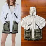 UAS Under Armour Sportswear
Colorblock Quilted Technical Parka
Jacket Sz M White Size M Photo 15