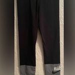 Nike WOMEN'S  Sportswear Running Black/Gray/White Ankle Leggings CT0650 010; S Photo 0
