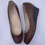 Life Stride leather brown wedges women Size 6.5M Photo 1