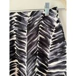MiracleSuit NWT  Black White Pull On Slimming Swim Skirt Women’s Size Medium Photo 2