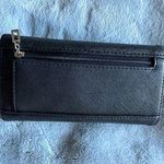 Guess Wallet Photo 3