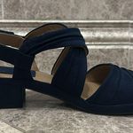 Me Too Yasmin Chunky Heel Navy Size 7.5 Photo 8