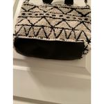 Universal Threads Universal Thread Shoulder Bag Handbag Tote Purse Black & Off White Photo 4
