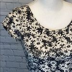 Mossimo Supply Co  T-Shirt Cropped Daisy Print-Small Photo 1