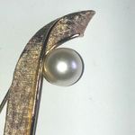 Coro Pegasus Vintage Gold Tone & Faux Pearl Brooch Shoulder Pin Photo 3