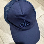 Alo Yoga District Trucker Hat – Navy Photo 0