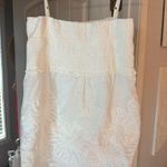 Sophie Max  White top Photo 0