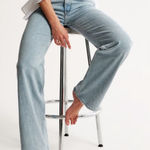 Abercrombie & Fitch High Rise 90s Relaxed Jean Light 31/12S Photo 0