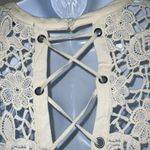 AMBIANCE Cream ‎ Crochet S/S O'Ring Lace Up Back Crop Top EUC Size S Photo 4