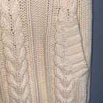 Old Navy  Cream Chunky Cable Knit Short Sleeve Plunging V-Neck Tunic Sweater Med Photo 2
