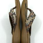 Minnetonka Silverthorne Needlepoint Thong Sandals Women's 8 US Photo 6