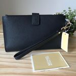 Michael Kors Wallet Photo 1