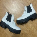 Circus by Sam Edelman Chunky White and Black ‘circus’ Ankle Boots women 7 Photo 0