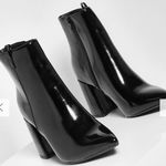 Boohoo  WIDE WIDTH POINTED BLOCK HEEL SHOE BOOT black size 8 new without box Photo 2