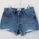 Aritzia [] Denim Forum The 90s Vintage Hi-Rise Cut-Off Denim Shorts NWT Size 32 Photo 2
