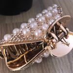 Pearl Design Gold Hair Clip With Stones Photo 2