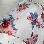 No Boundaries  XL white floral blouse Photo 4