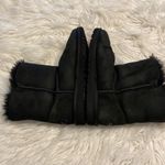 UGG  Baileys Short Boots size 5 very good condition no rips smell or stains Photo 3