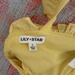Lily Star  Top Photo 4