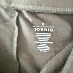 Torrid NWT  Leggings with Lace Inset Detail in Black - Size 3 or 3X Photo 3