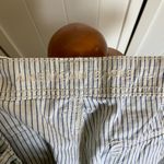American Eagle Womens Shorts Size 12 Cream Blue Pinstripe Hi-Rise High Rise Belt Photo 4
