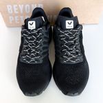 VEJA Marlin V-Knit in Full Black Photo 4