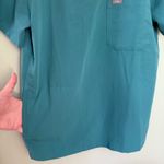 FIGS Chisec Technical Collection Three Pocket Scrub Top Green Blue Small Photo 4