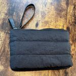 Women’s puffer wristlet handbag Black Photo 8