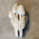 Birdies New Woman’s  Robin Cream Faux Fur Sandals Slides Slippers Size 9.5 Photo 2