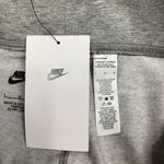 Nike  Tight Fit Mid Rise Short Length Gray Shorts Large NEW! Photo 4