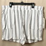 Royalty For Me Collection White Linen Blend Shorts with Stripes Size 2X Photo 0