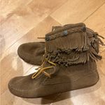 Minnetonka  Double fringe Tramper lace up suede boots booties brown 8 moccasin Photo 2