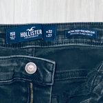 Hollister  Ultra High-Rise Mom Jeans - 15R (32x27) Photo 5