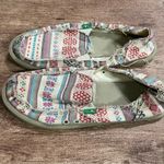 Sanuk  Printed Slip On Shoes Size 9 Photo 2